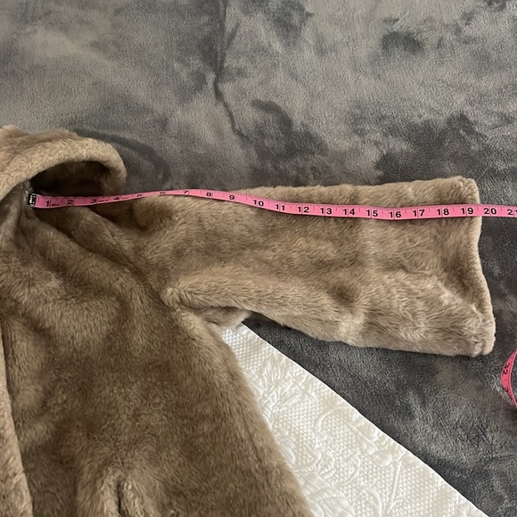 •VINTAGE FAUX FUR COAT MIDCENTURY MOB WIFE• - Picture 12 of 13